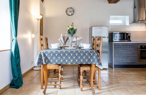 Commes House | Holiday Home Le Clos Renard by Interhome