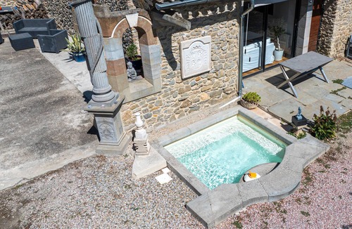 Villalier House | Holiday Home 'Le Cocon' with Private Pool, Private Terrace and Private Garden