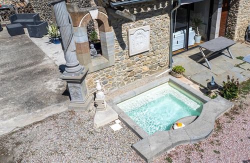 Villalier House | Holiday Home 'Le Cocon' with Private Pool, Private Terrace and Private Garden