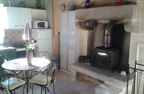Languedias House | Holiday Home “Le Courtil De Bourrien” with Terrace and Wi-Fi