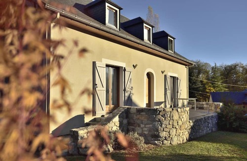 Arras-en-Lavedan House | Holiday Home 'Le Pircourlet' with Mountain View, Private Terrace and Wi-Fi
