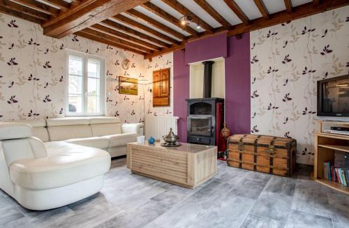 Saint-Lo-d'Ourville House | Holiday Home Les Mésanges by Interhome