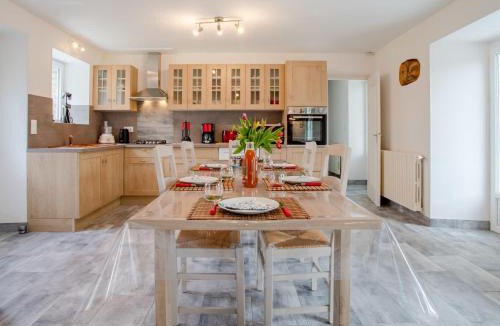 Saint-Lo-d'Ourville House | Holiday Home Les Mésanges by Interhome