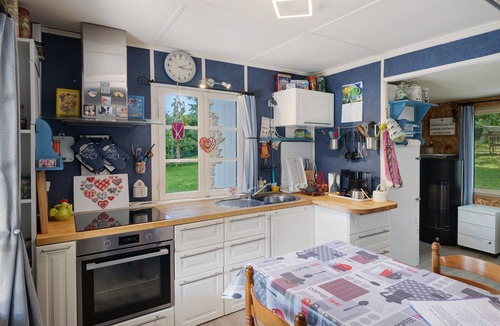 Saint-Chamassy House | Holiday Home “Le Petit Paradis” with Private Terrace, Garden, and Wi-Fi