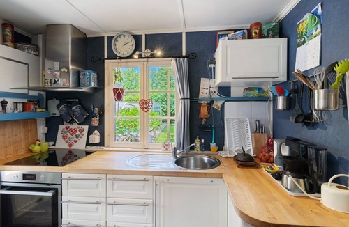Saint-Chamassy House | Holiday Home “Le Petit Paradis” with Private Terrace, Garden, and Wi-Fi