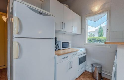 Saint-Cyprien Plage House | Holiday Home Le Hameau des Capellans-6 by Interhome