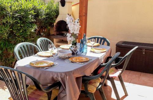 Le Barcares House | Holiday Home le Hameau Catalan-1 by Interhome