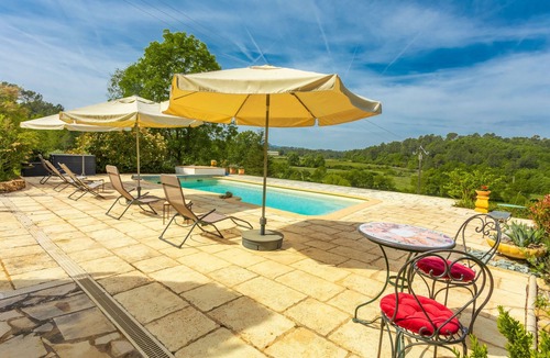 Bras House | Holiday Home “Le Mas” with Shared Pool, Wi-Fi and Air Conditioning