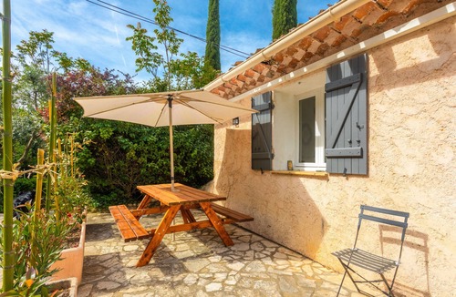 Bras House | Holiday Home “Le Mas” with Shared Pool, Wi-Fi and Air Conditioning