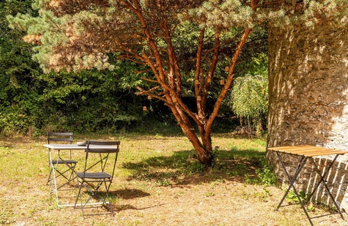 Vertou House | Holiday Home 'Le Moulin De Pen Hoêt' with Shared Garden