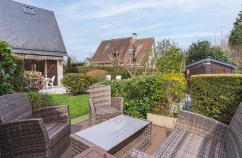Villers-sur-Mer House | Holiday Home Le Pré Verger-1 by Interhome