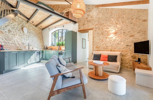 Laudun House | Holiday Home - Les Gîtes De Figon - Private Pool, Wi-Fi, Air Conditioning