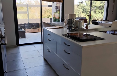 Treilles House | Holiday Home Les Garrigues with Private Pool, Wi-Fi, and Air Conditioning