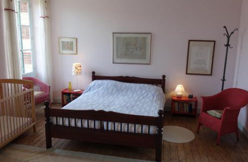 Tour-en-Bessin House | Holiday Home Les Londes by Interhome