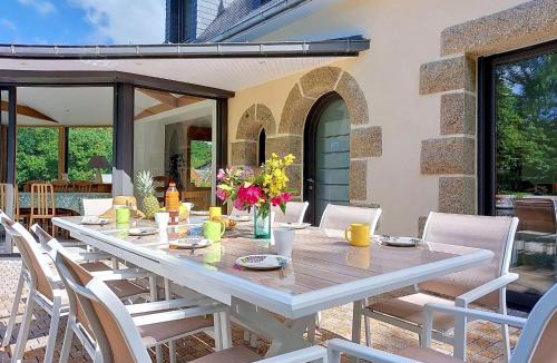 Ploumilliau House | Holiday Home Les Menhirs by Interhome