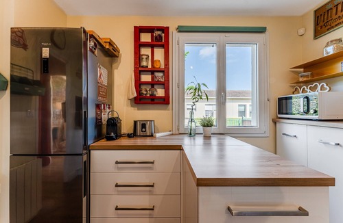 Mios House | Holiday Home “Les Mimosas” with Private Terrace, Wi-Fi and Air Conditioning