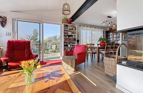 Les Moutiers-en-Retz House | Holiday Home Les Rainettes by Interhome