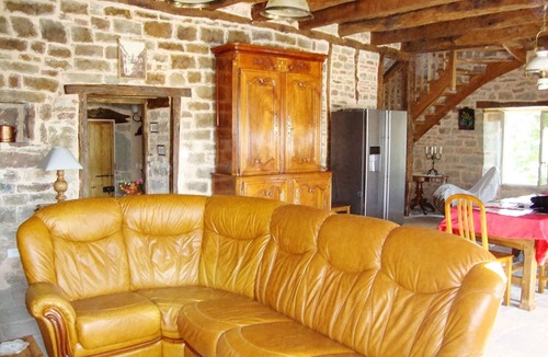 Noailhac House | Holiday Home 'Les Vieilles Treilles' with Private Terrace, Garden, and Air Conditioning