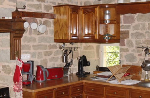 Noailhac House | Holiday Home 'Les Vieilles Treilles' with Private Terrace, Garden, and Air Conditioning
