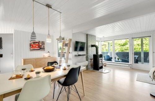 Bjerregard Strand House | Holiday Home Lill - 50m from the sea by Interhome