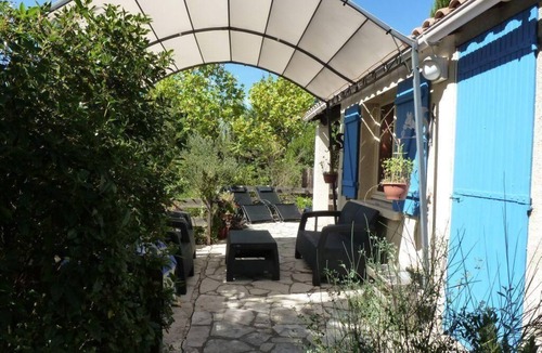 Vacquieres House | Holiday home Lilliputienne on Parc le Duc