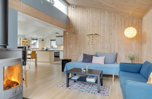 Sønder Vorupør House | Holiday Home Ljupka - 1km from the sea by Interhome