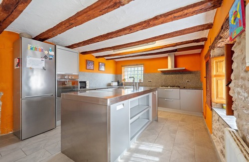 Tortosa House | Holiday Home 'Lo Molí De La Jòrdia' with Private Pool, Wi-Fi and Air Conditioning