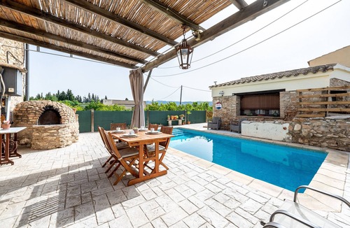 Tortosa House | Holiday Home 'Lo Molí De La Jòrdia' with Private Pool, Wi-Fi and Air Conditioning