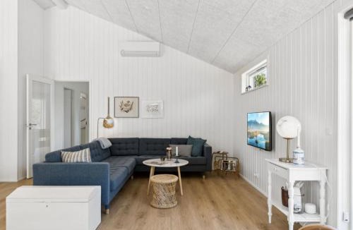 Knebel House | Holiday Home Lonneke - 450m from the sea by Interhome