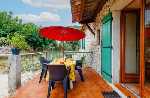Barjac House | Holiday Home Lozard by Interhome