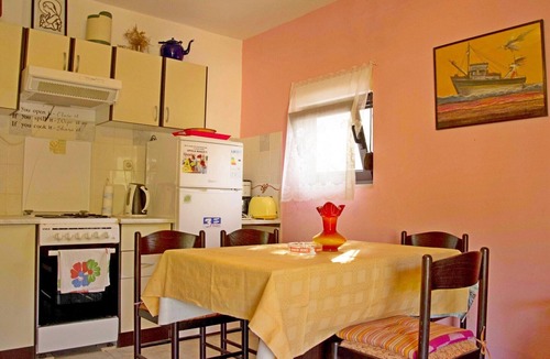Jelsa House | Holiday home Luka, (13606), Jelsa, hr