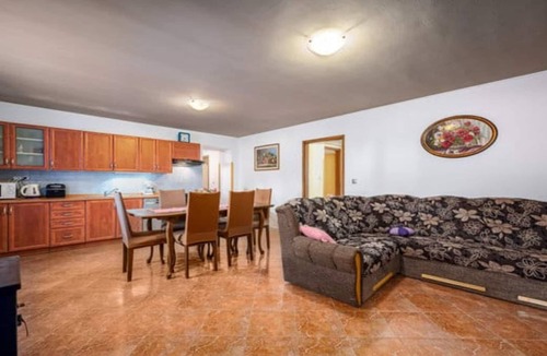 Gajana House | Holiday Home Luna - Holiday Home