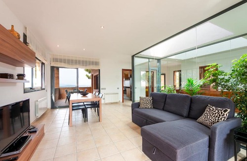Vidreres House | Holiday Home Luz by Interhome