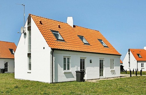 Nr. Lyngby Strand House | Holiday Home Lyngbyvej V
