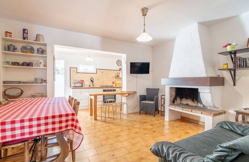 Port-la-Nouvelle House | Holiday Home 'Maison T3' with Terrace and Air Conditioning
