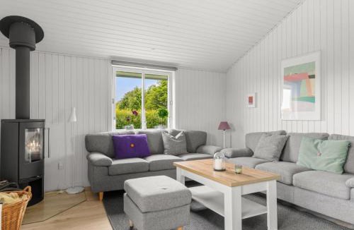 Skastrup Strand House | Holiday Home Maaria - 400m from the sea by Interhome