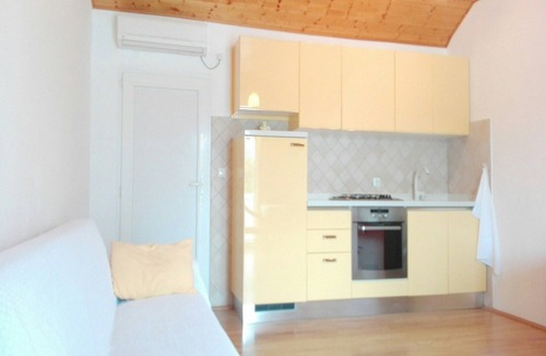 Kolocep Island Apartment | Holiday Home Maćus-One Bedroom Apartment with Balcony
