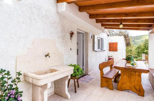 Jakomici House | Holiday Home Magdalena by Interhome