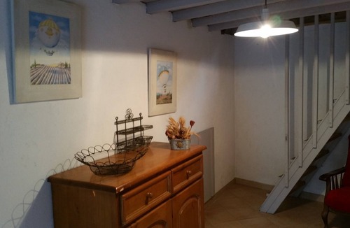 Urbanya House | Holiday Home “Maison Du Pâtre” with Mountain View, Private Terrace and Wi-Fi