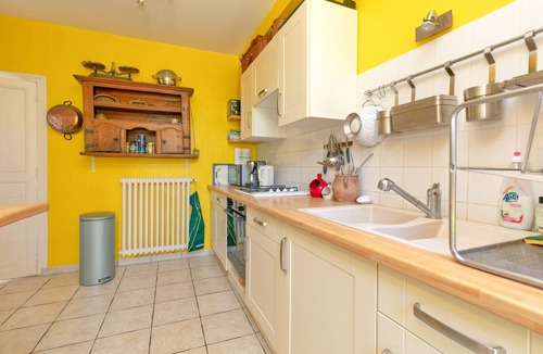 Le Croisic House | Holiday Home 'Maison Albizia' with Private Terrace, Garden, and Wi-Fi