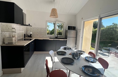 Sainte-Foy House | Holiday Home 'Maison Proche Vendée Globe 6p' with Private Terrace and Air Conditioning