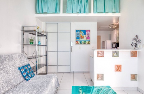 Lattes House | Holiday Home 'Maisonnette 37 m²' with Private Terrace and Wi-Fi