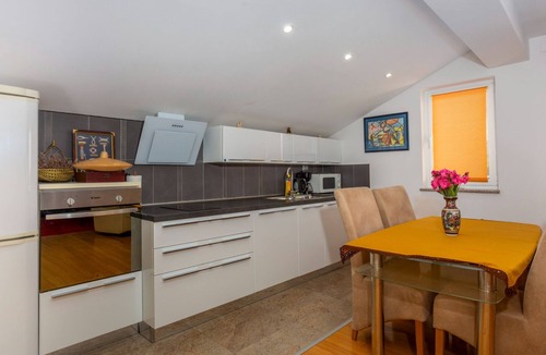 Bregi Villa | Holiday home Marijana by Villas Guide