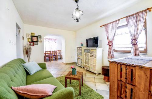 Vratarusa House | Holiday Home Marijana by Interhome