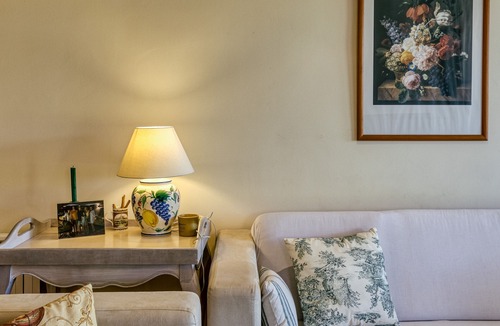 Navata House | Holiday Home "Marta" with Shared Pool & Wi-Fi