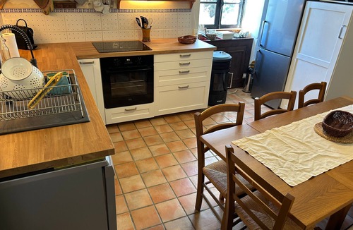 Les Assions House | Holiday Home "Mas de Jallet" with Hill Views, Private Pool and Wi-Fi