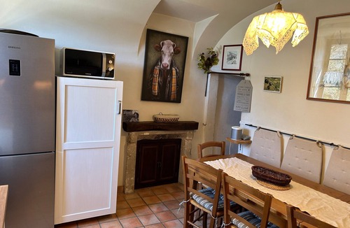 Les Assions House | Holiday Home "Mas de Jallet" with Hill Views, Private Pool and Wi-Fi