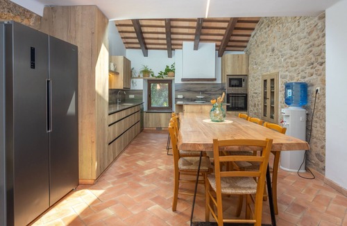 Fontcoberta House | Holiday Home 'Mas' with Mountain View, Wi-Fi and Air Conditioning