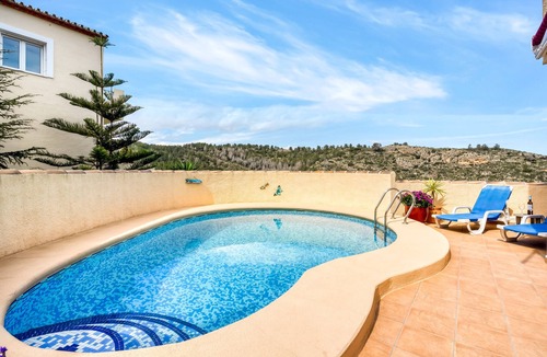 Pedreguer House | Holiday Home 'Maya' with Sea View, Wi-Fi and Air Conditioning