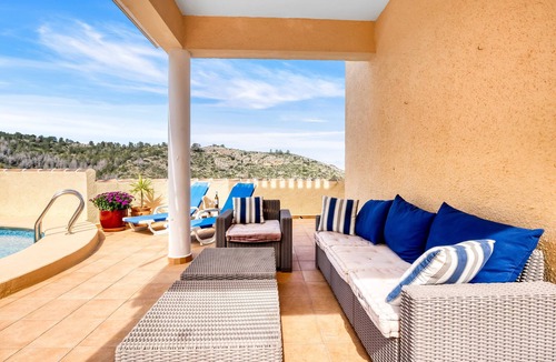 Pedreguer House | Holiday Home 'Maya' with Sea View, Wi-Fi and Air Conditioning